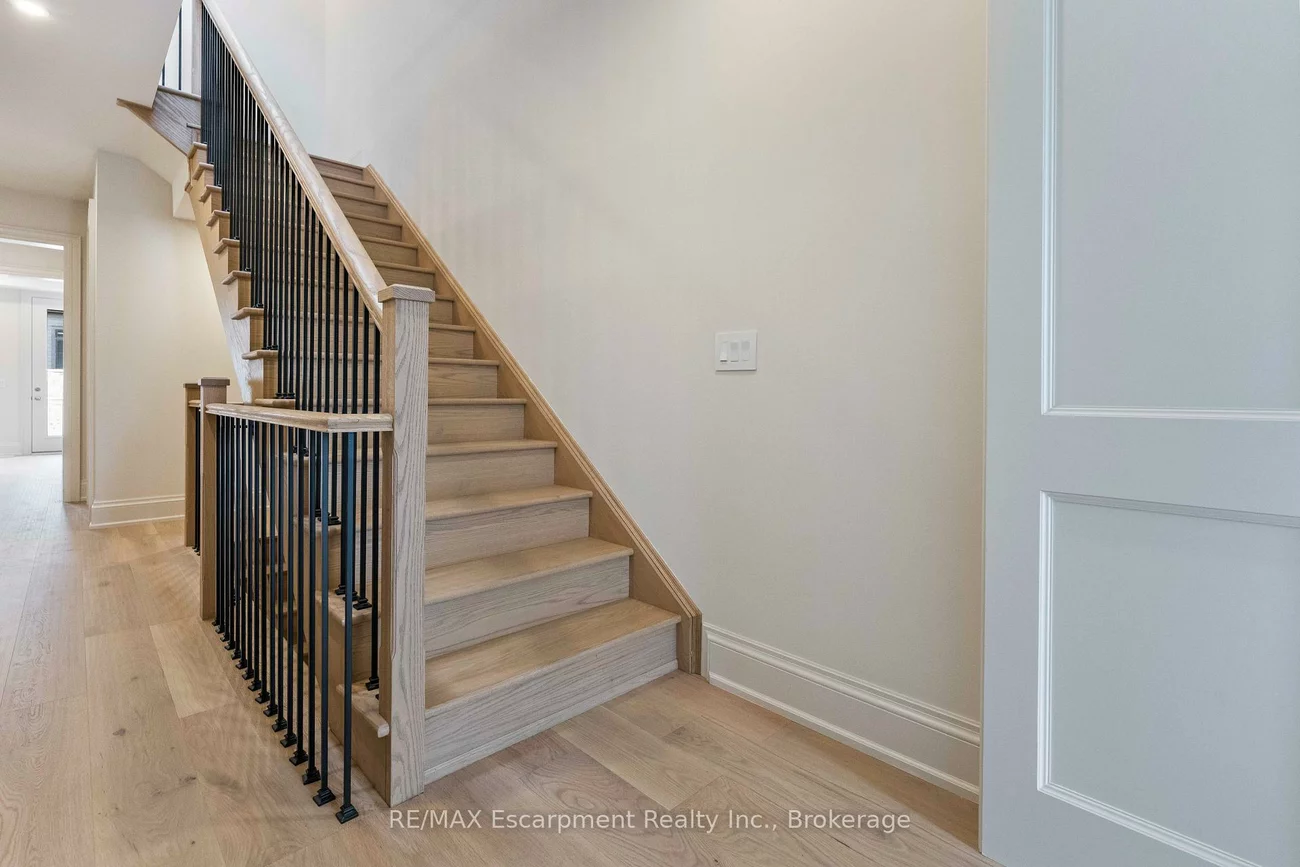 335, Helen Lawson, 1013 - OO Old Oakville, Oakville