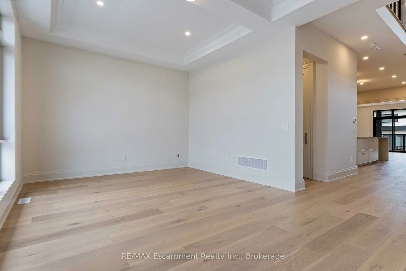 335, Helen Lawson, 1013 - OO Old Oakville, Oakville