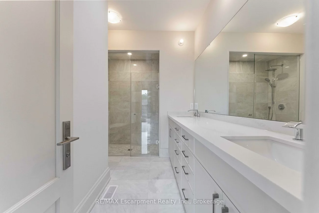 335, Helen Lawson, 1013 - OO Old Oakville, Oakville
