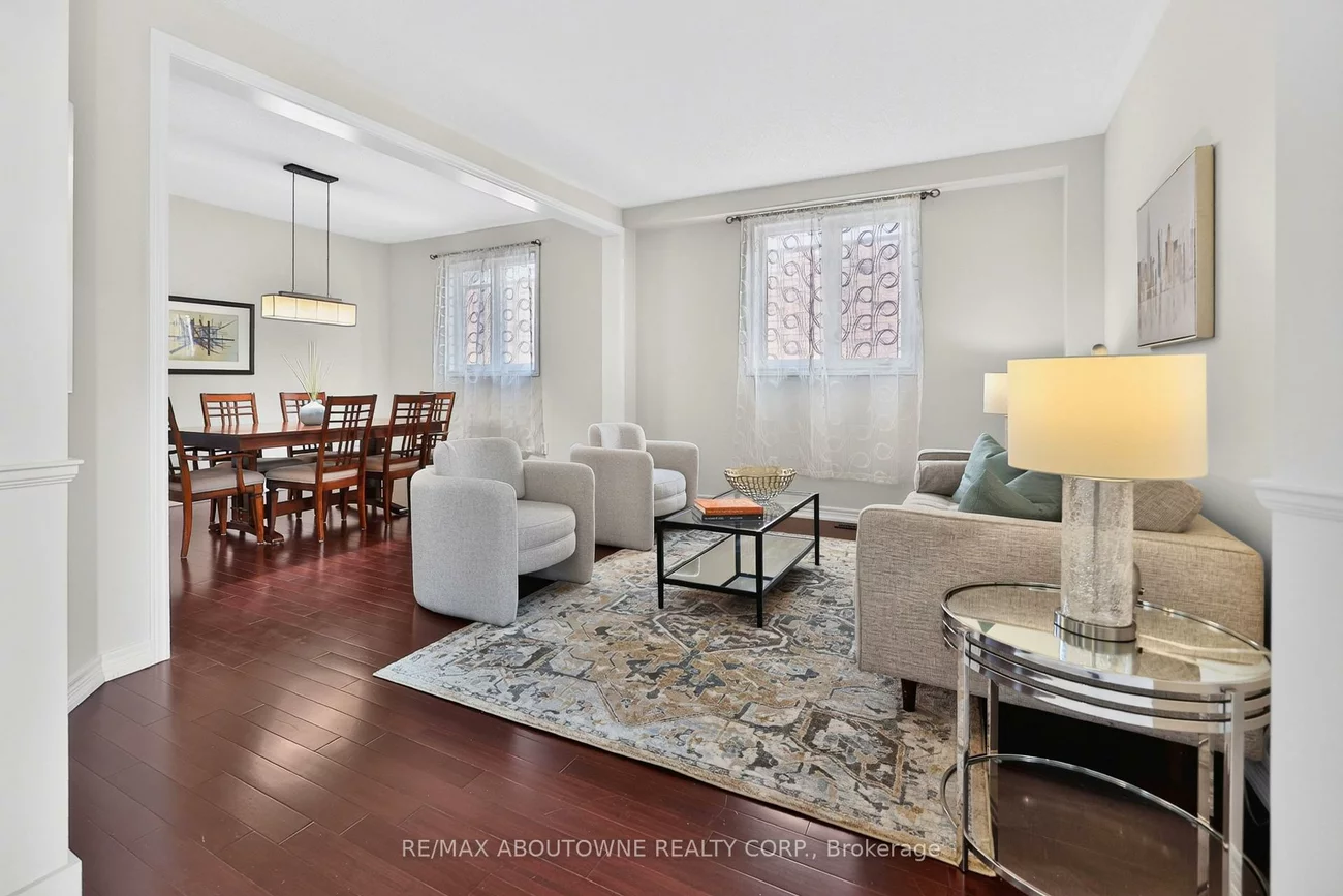 2269, Whitworth, 1000 - BC Bronte Creek, Oakville