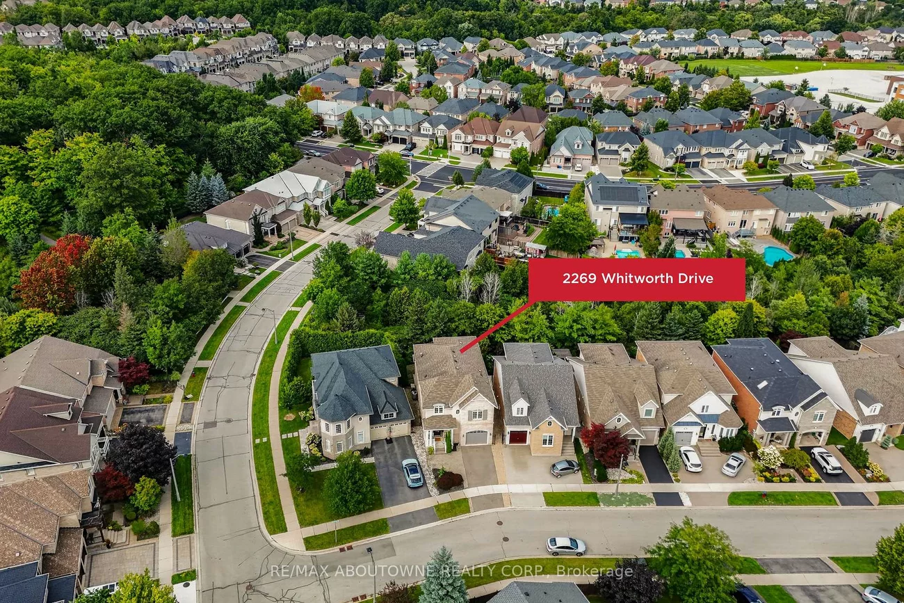 2269, Whitworth, 1000 - BC Bronte Creek, Oakville