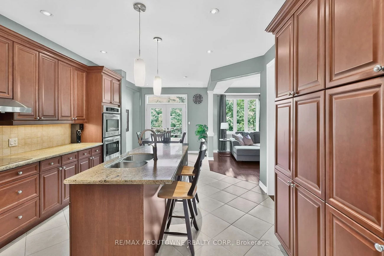2269, Whitworth, 1000 - BC Bronte Creek, Oakville