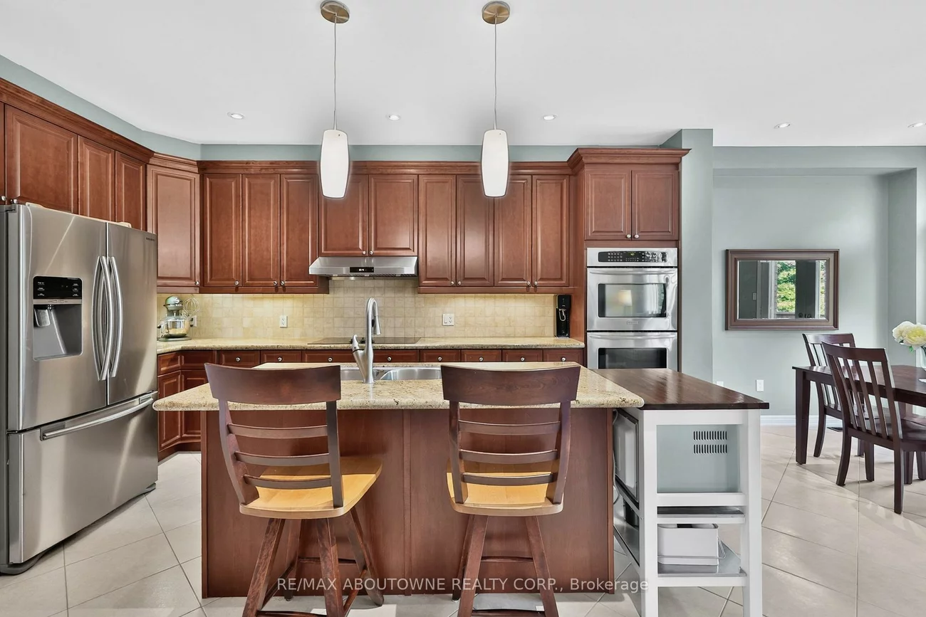 2269, Whitworth, 1000 - BC Bronte Creek, Oakville