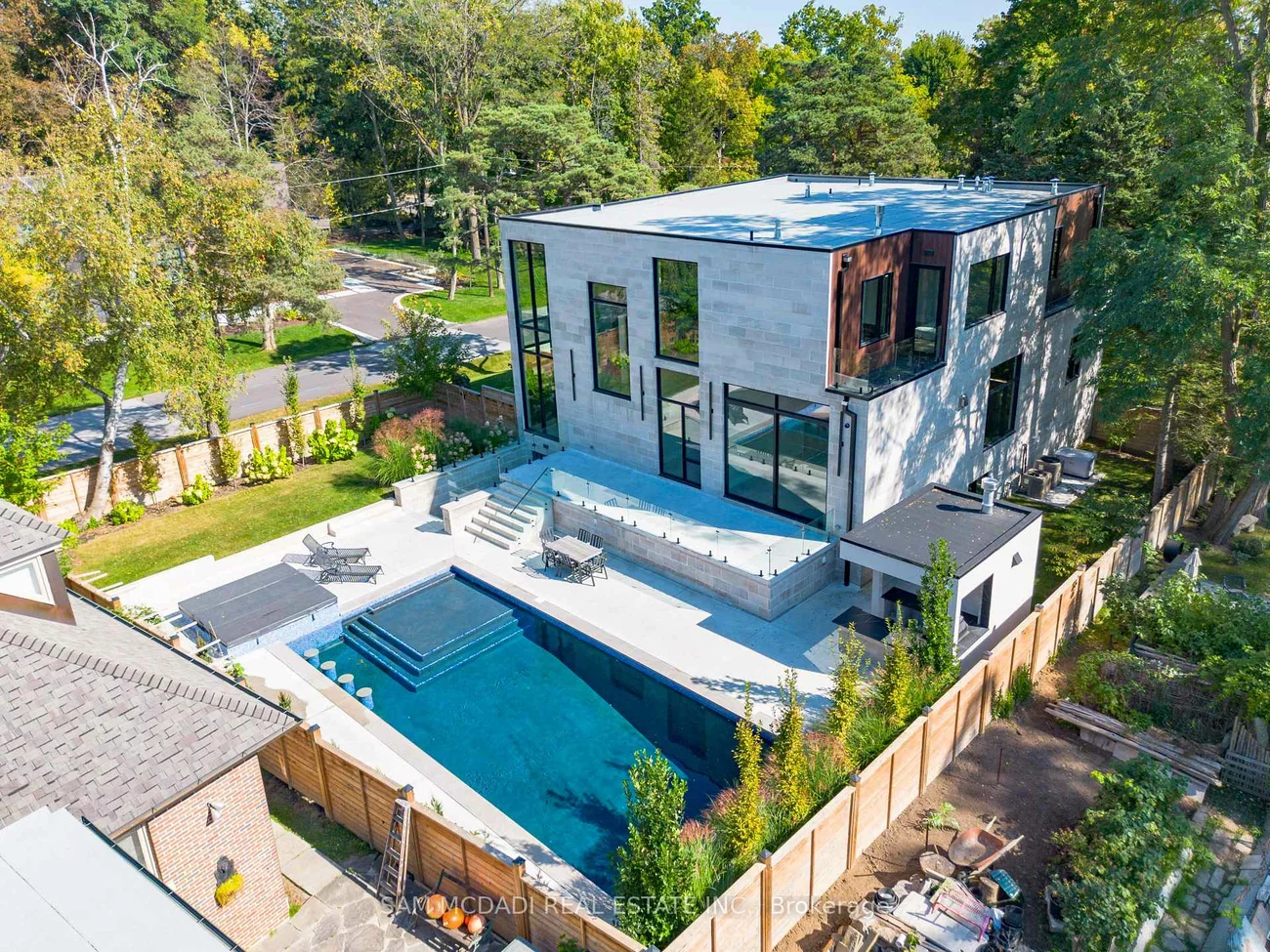 112, Elton Park, 1011 - MO Morrison, Oakville