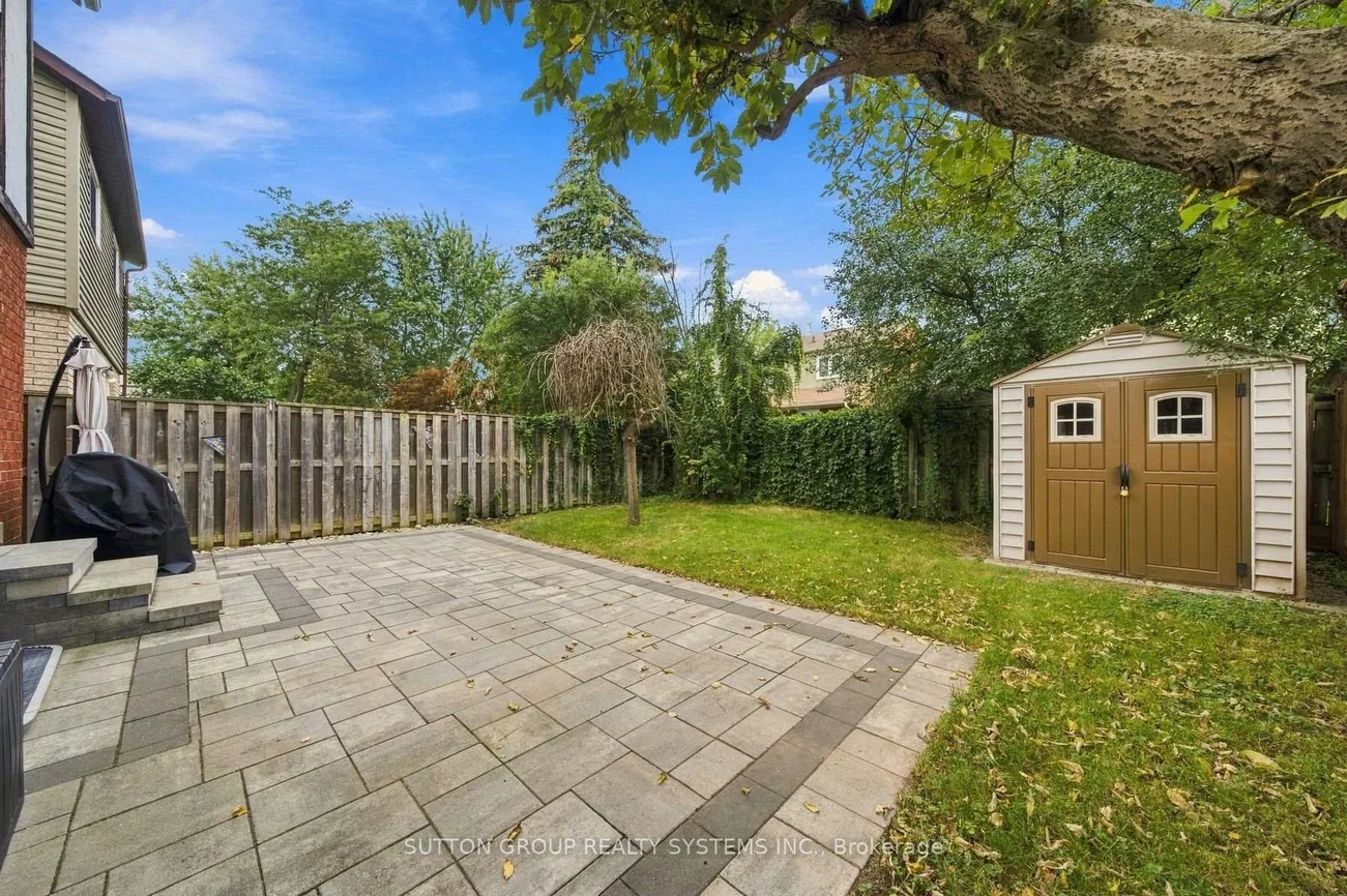 2250, Munn's, 1015 - RO River Oaks, Oakville