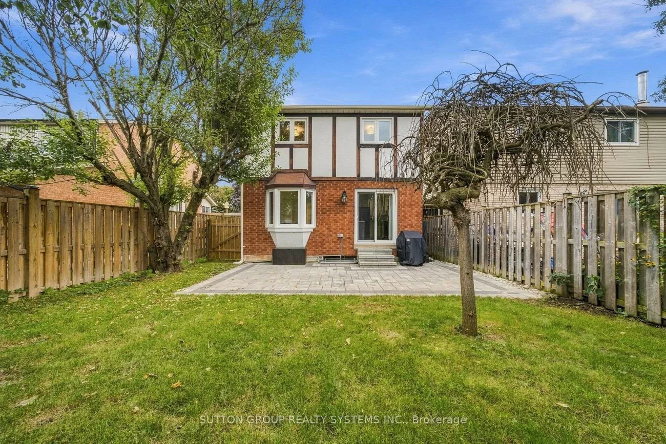 2250, Munn's, 1015 - RO River Oaks, Oakville