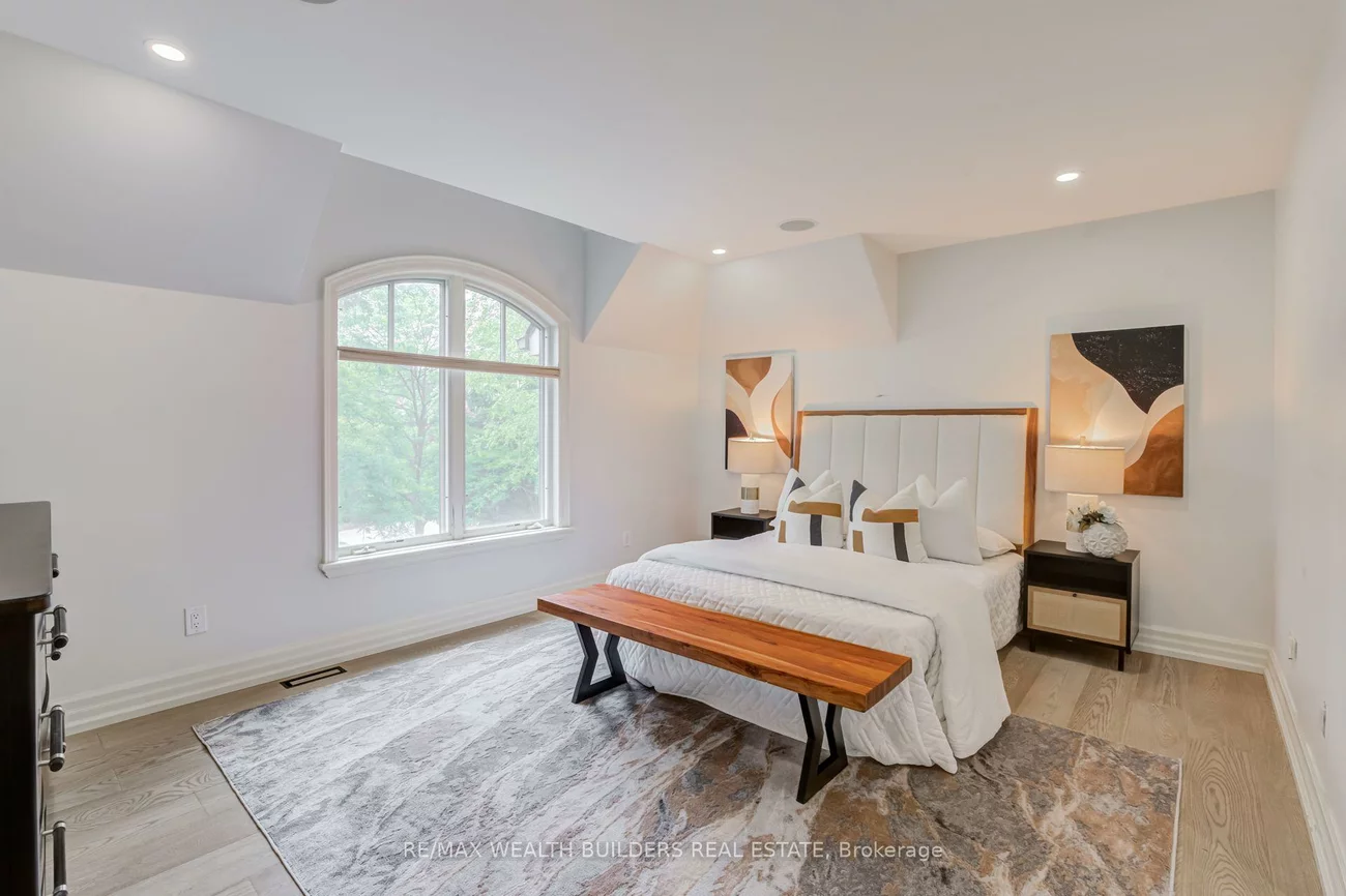 45, Shorewood, 1017 - SW Southwest, Oakville