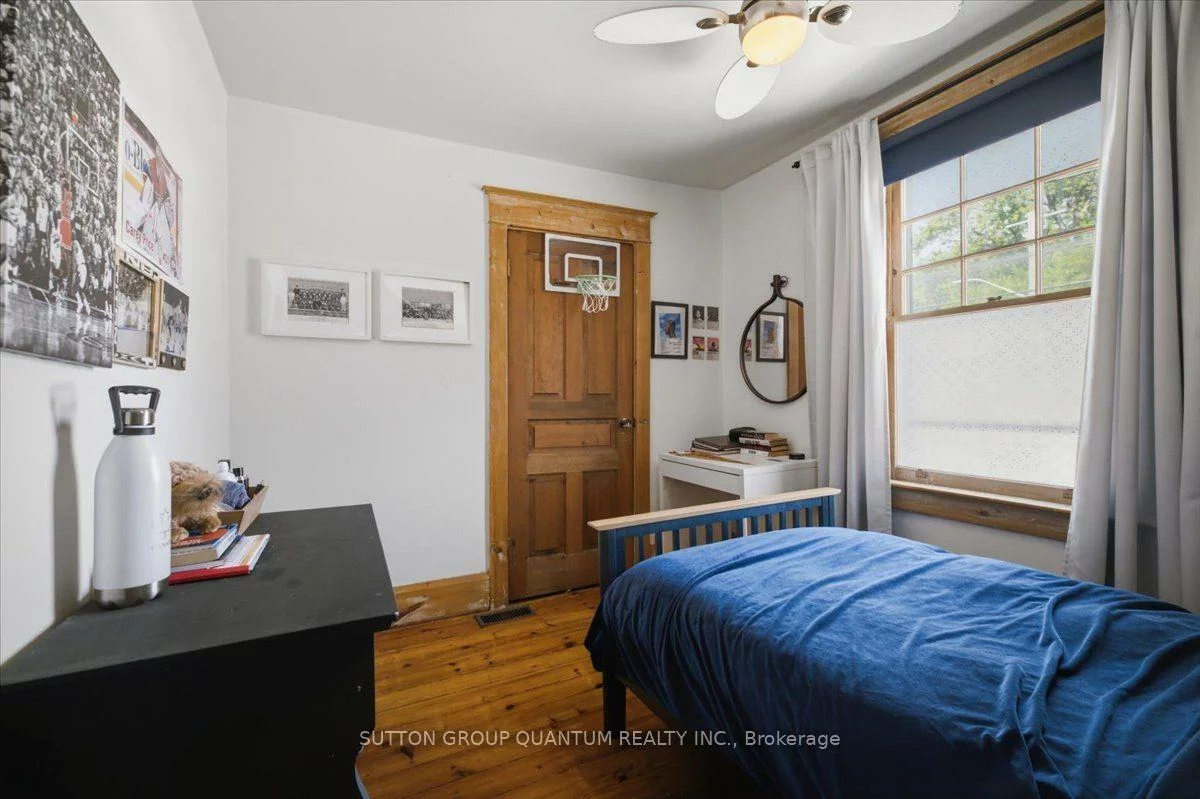 137, Chisholm, 1002 - CO Central, Oakville