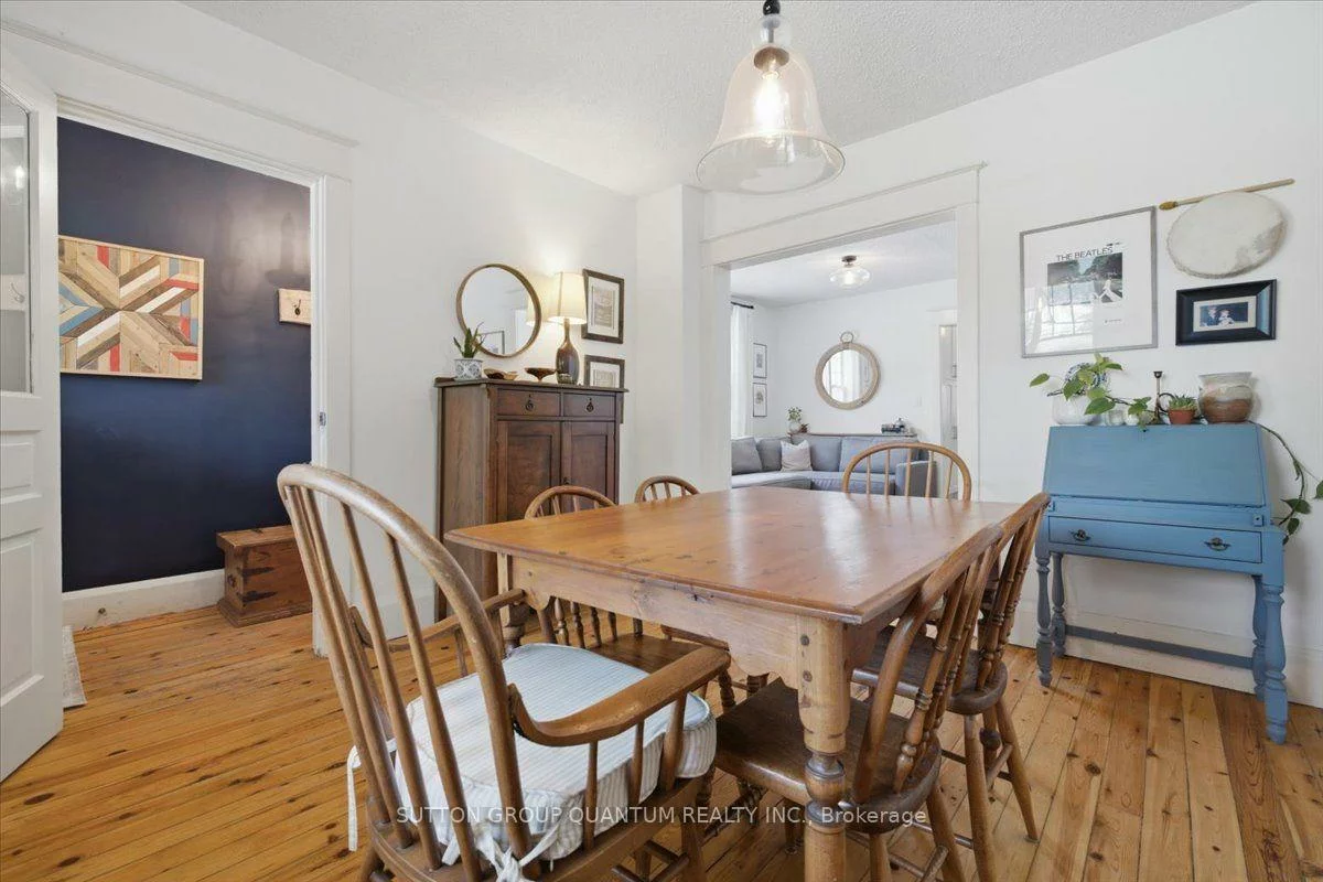 137, Chisholm, 1002 - CO Central, Oakville