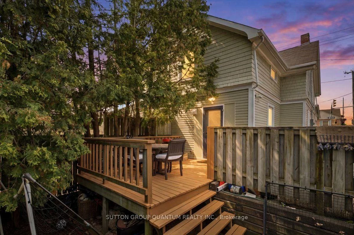 137, Chisholm, 1002 - CO Central, Oakville