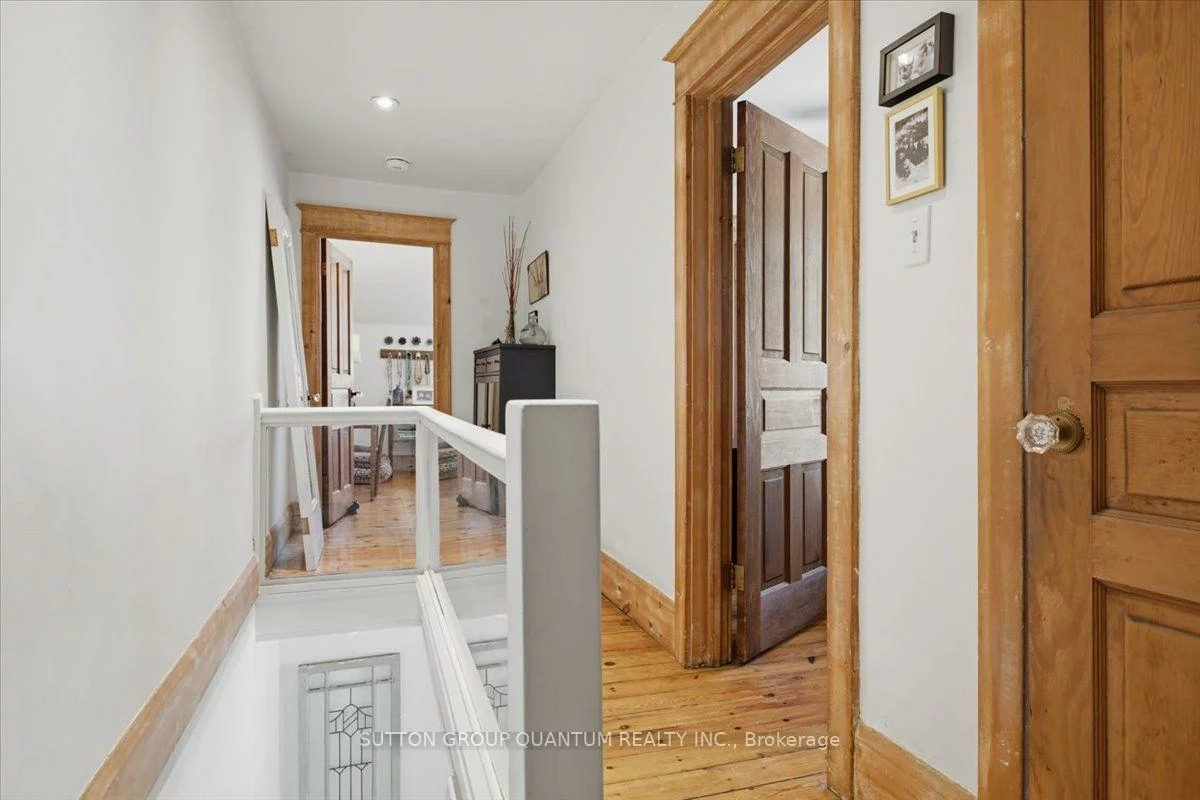 137, Chisholm, 1002 - CO Central, Oakville