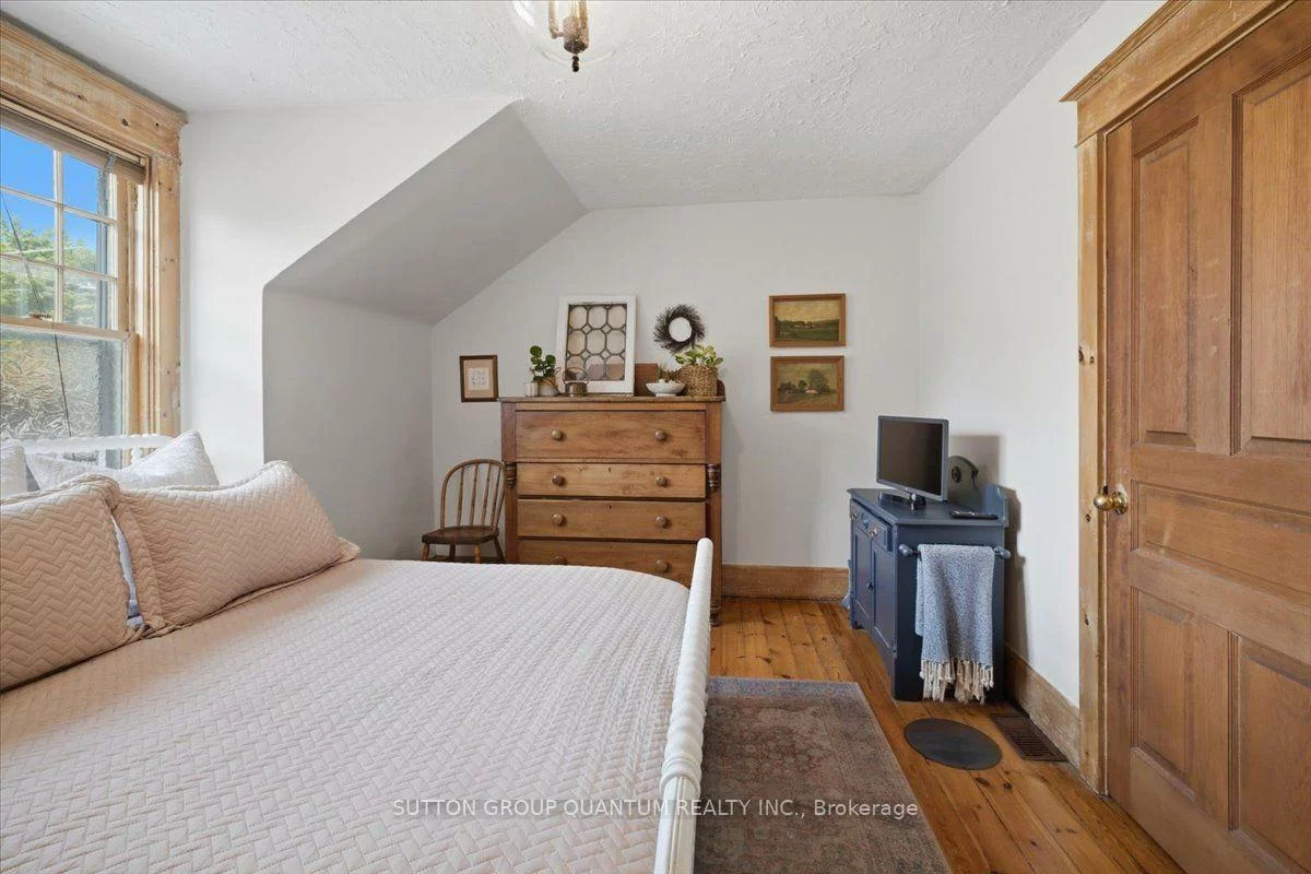 137, Chisholm, 1002 - CO Central, Oakville