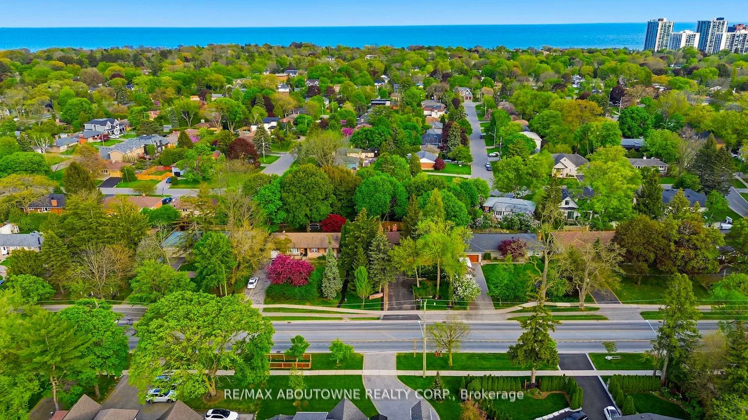 2066, Rebecca, 1001 - BR Bronte, Oakville