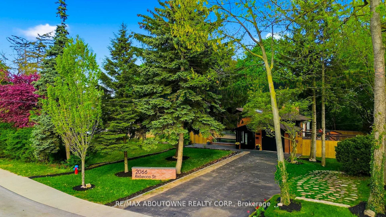 2066, Rebecca, 1001 - BR Bronte, Oakville
