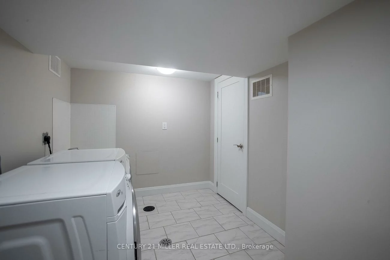 407, Maple Grove, 1006 - FD Ford, Oakville