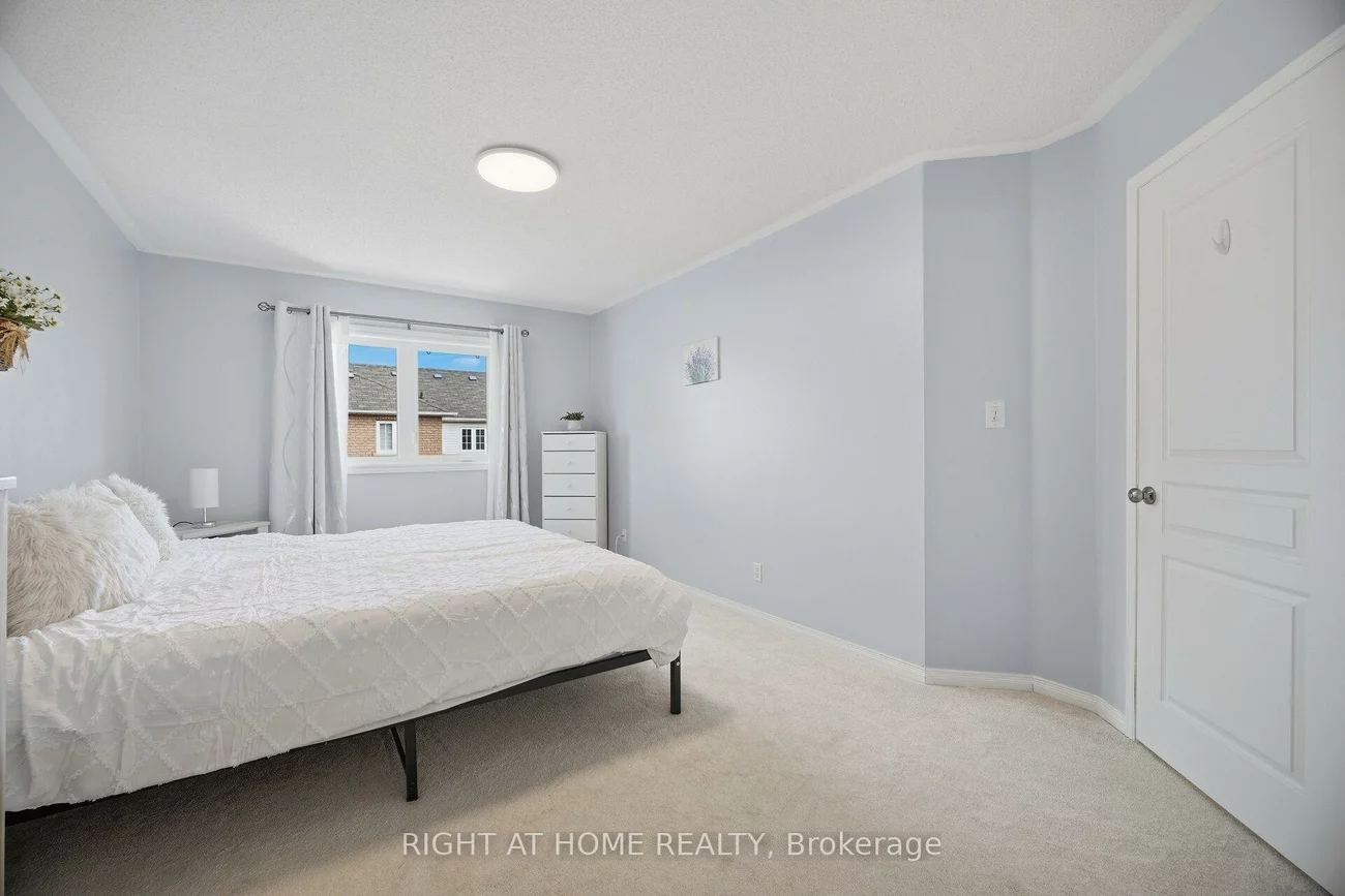 2249, Crestmont, 1019 - WM Westmount, Oakville