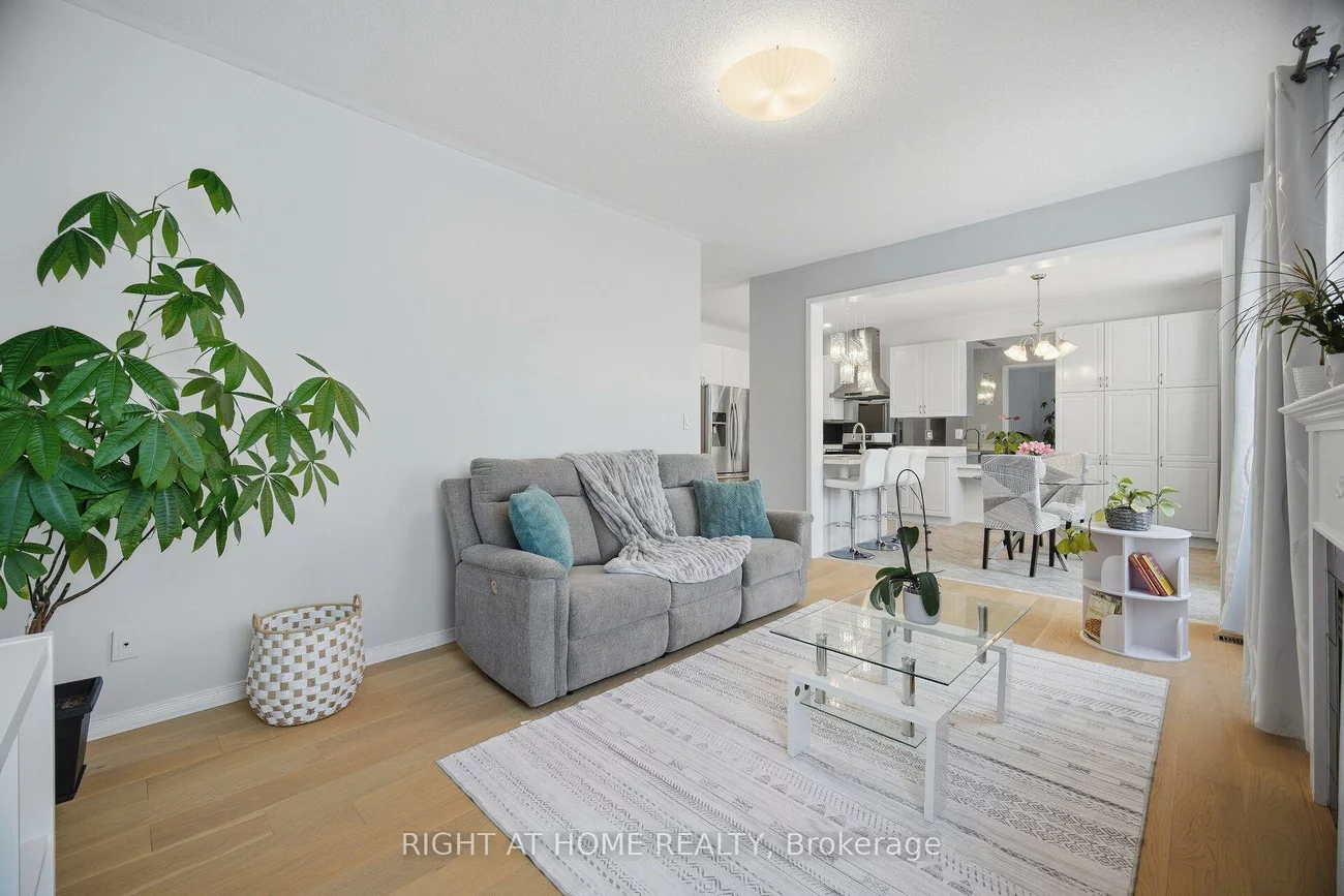 2249, Crestmont, 1019 - WM Westmount, Oakville