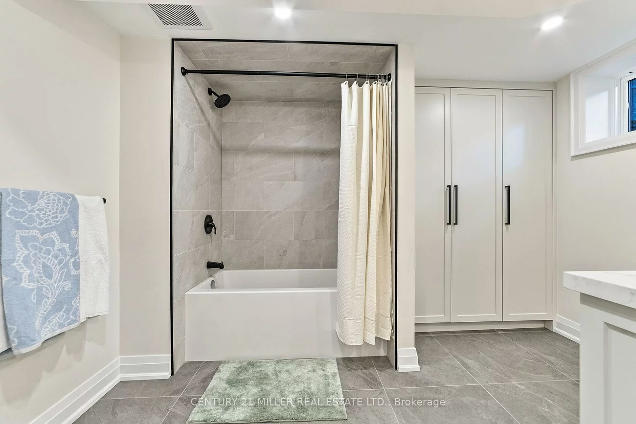 1200, Ingledene, 1005 - FA Falgarwood, Oakville