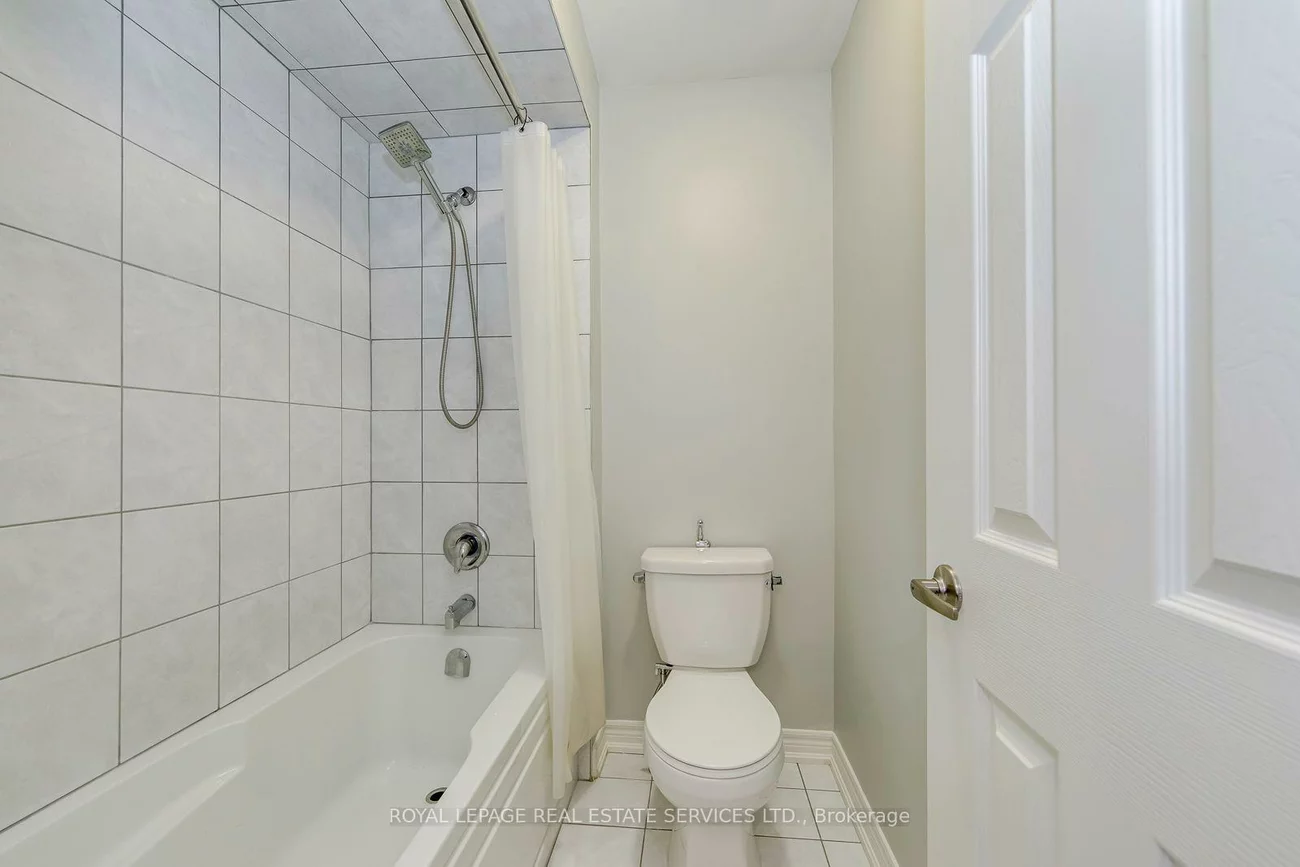 486, Silver Maple, 1010 - JM Joshua Meadows, Oakville
