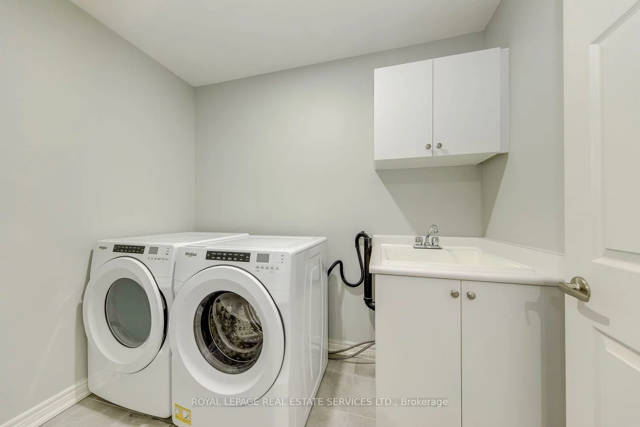 486, Silver Maple, 1010 - JM Joshua Meadows, Oakville