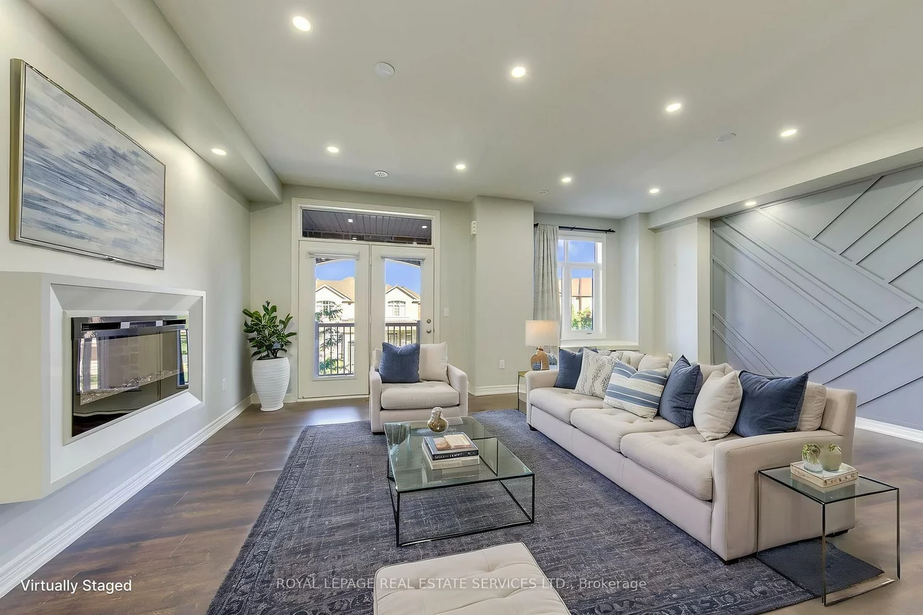 486, Silver Maple, 1010 - JM Joshua Meadows, Oakville
