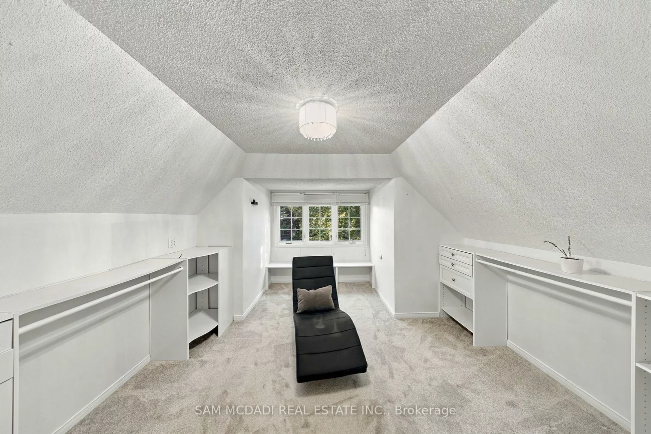 2087, Mayflower, 1015 - RO River Oaks, Oakville