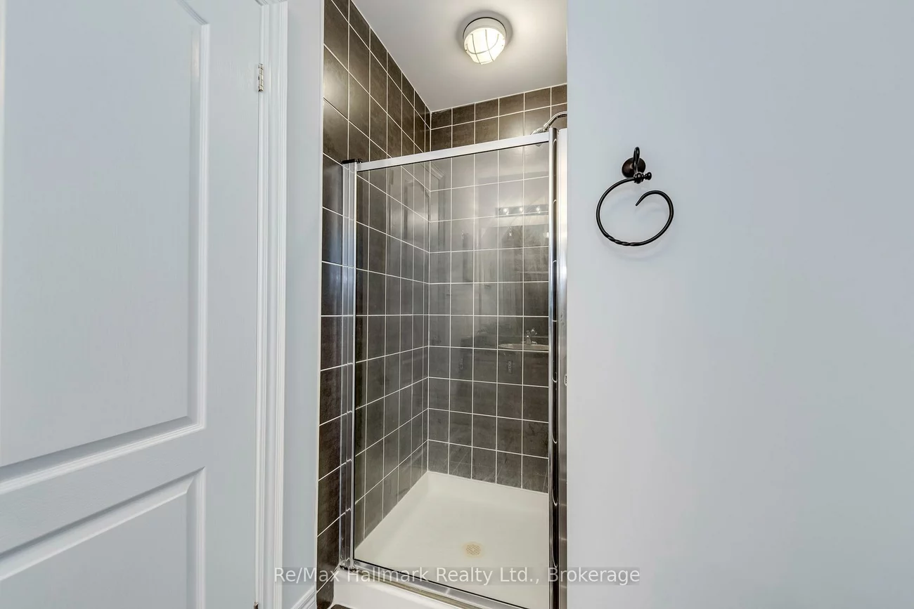 2241, Adirondak, 1019 - WM Westmount, Oakville