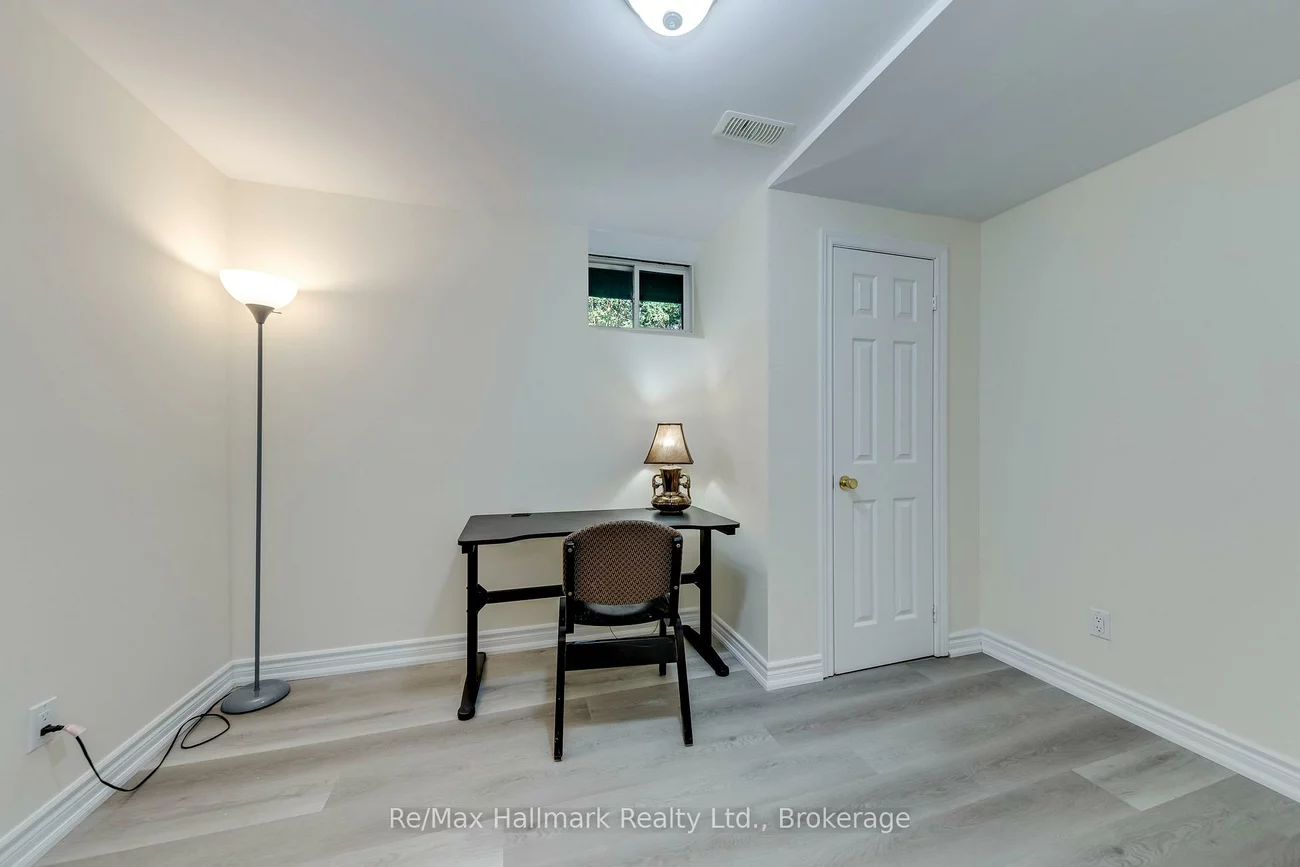 2241, Adirondak, 1019 - WM Westmount, Oakville