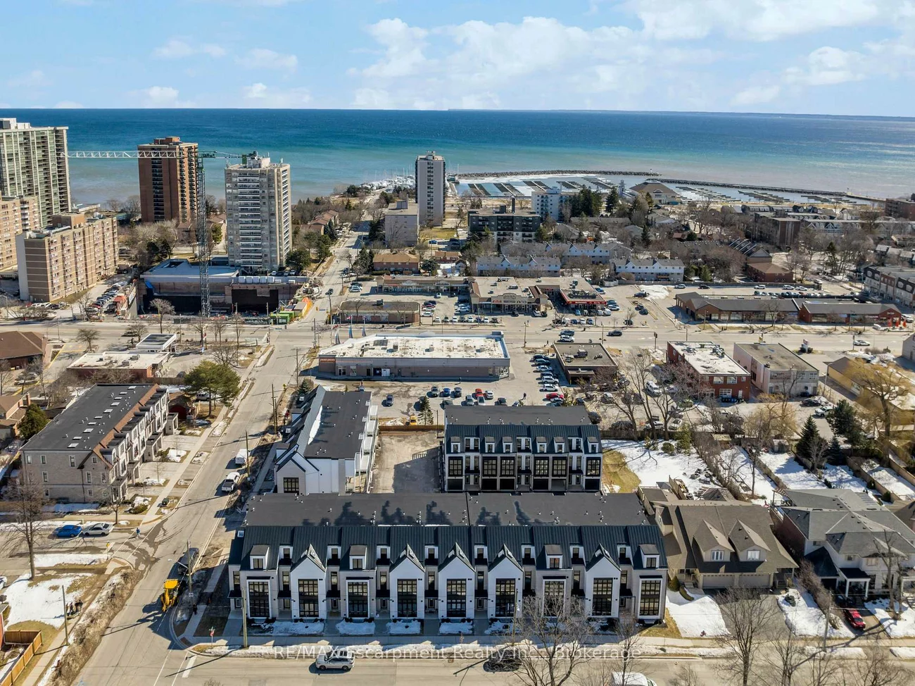 138, East, 1001 - BR Bronte, Oakville