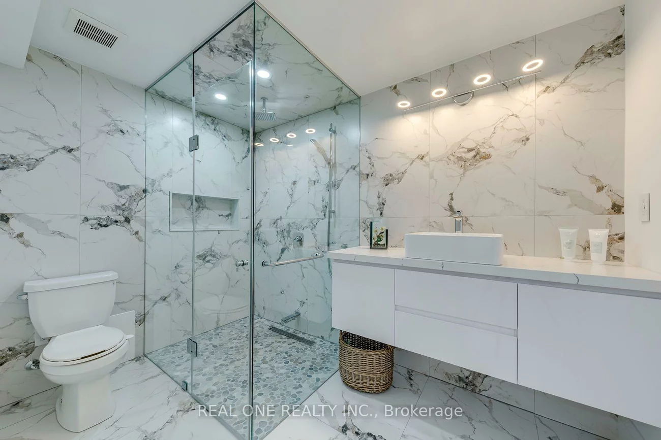 3181, Sunflower, 1008 - GO Glenorchy, Oakville