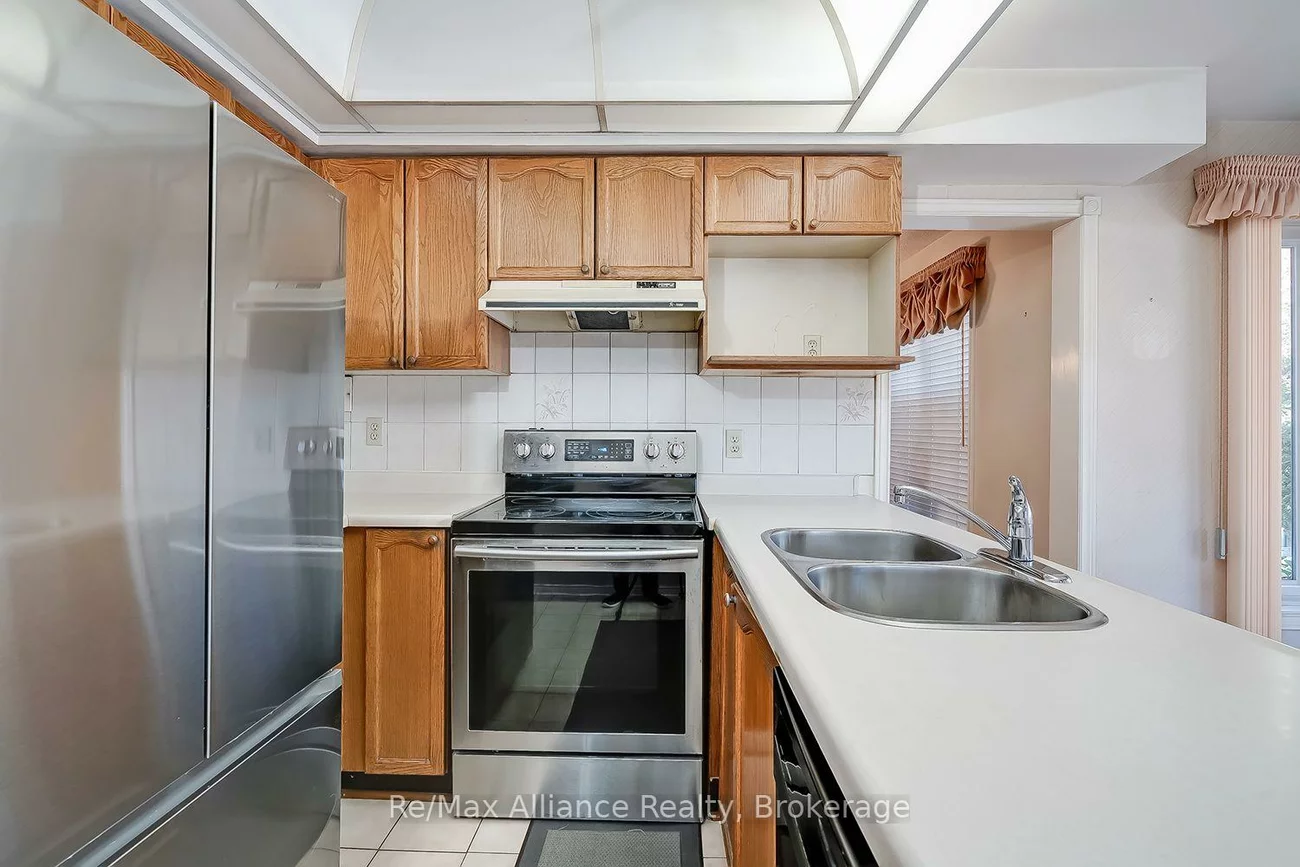 2151, Pineview, 1018 - WC Wedgewood Creek, Oakville