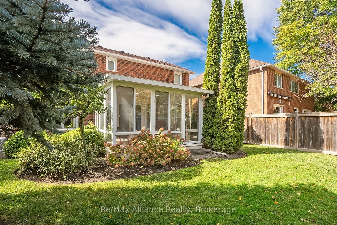 2151, Pineview, 1018 - WC Wedgewood Creek, Oakville