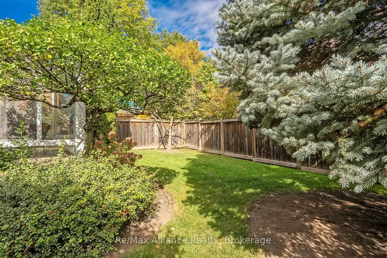 2151, Pineview, 1018 - WC Wedgewood Creek, Oakville