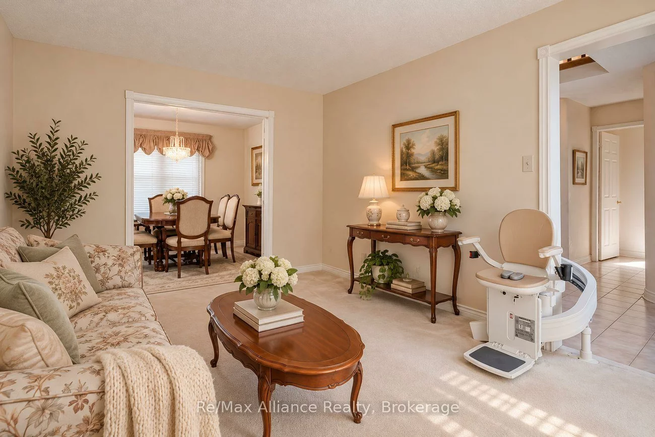 2151, Pineview, 1018 - WC Wedgewood Creek, Oakville