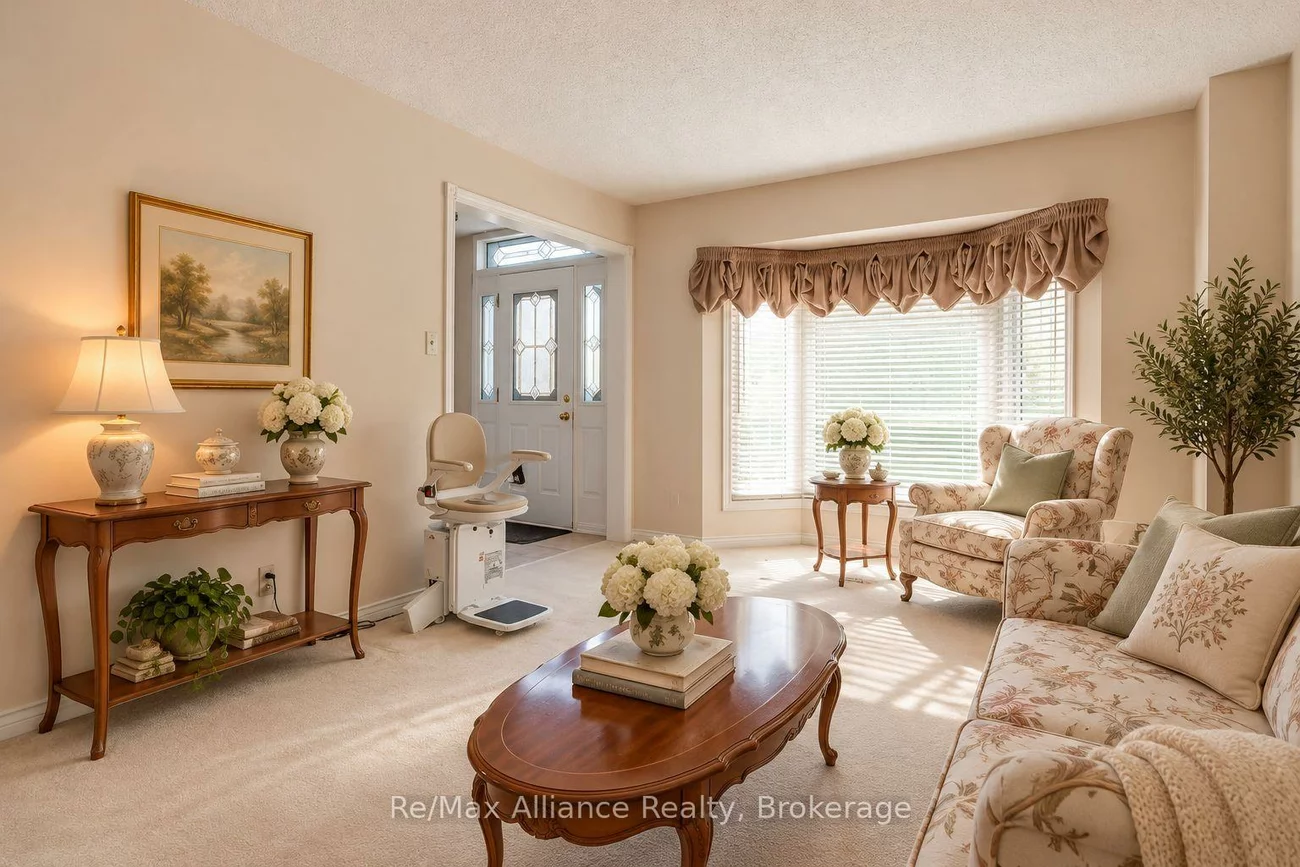 2151, Pineview, 1018 - WC Wedgewood Creek, Oakville