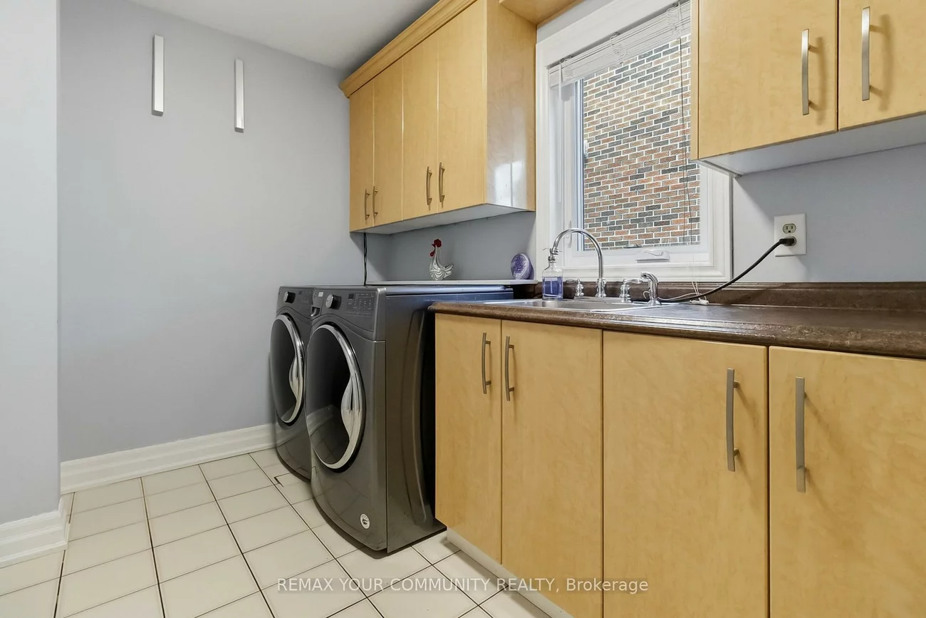 1380, Bishopstoke, 1004 - CV Clearview, Oakville