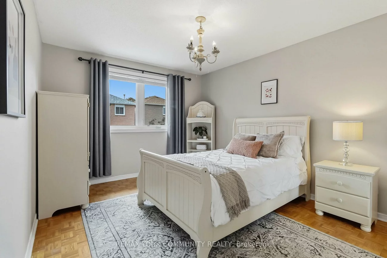 1380, Bishopstoke, 1004 - CV Clearview, Oakville