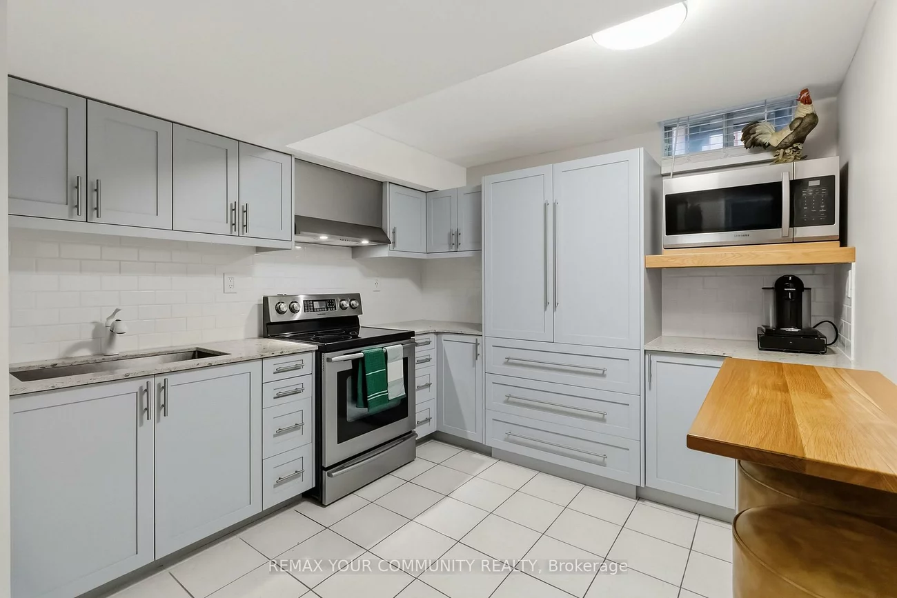 1380, Bishopstoke, 1004 - CV Clearview, Oakville
