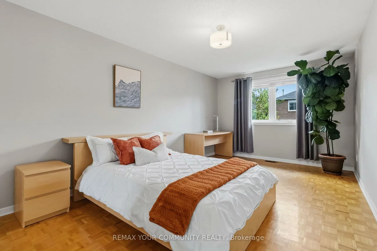 1380, Bishopstoke, 1004 - CV Clearview, Oakville