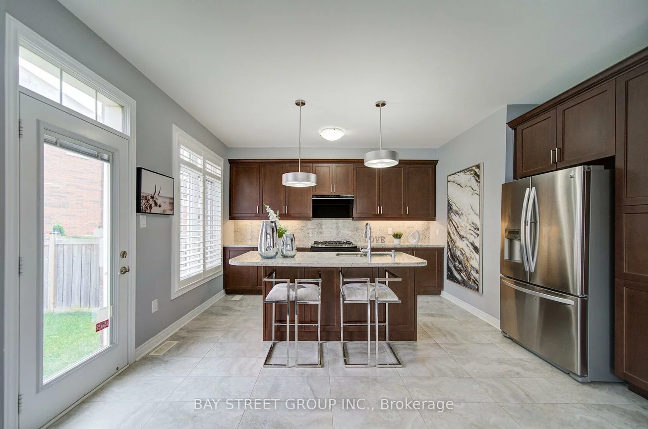 382, Begonia, 1008 - GO Glenorchy, Oakville