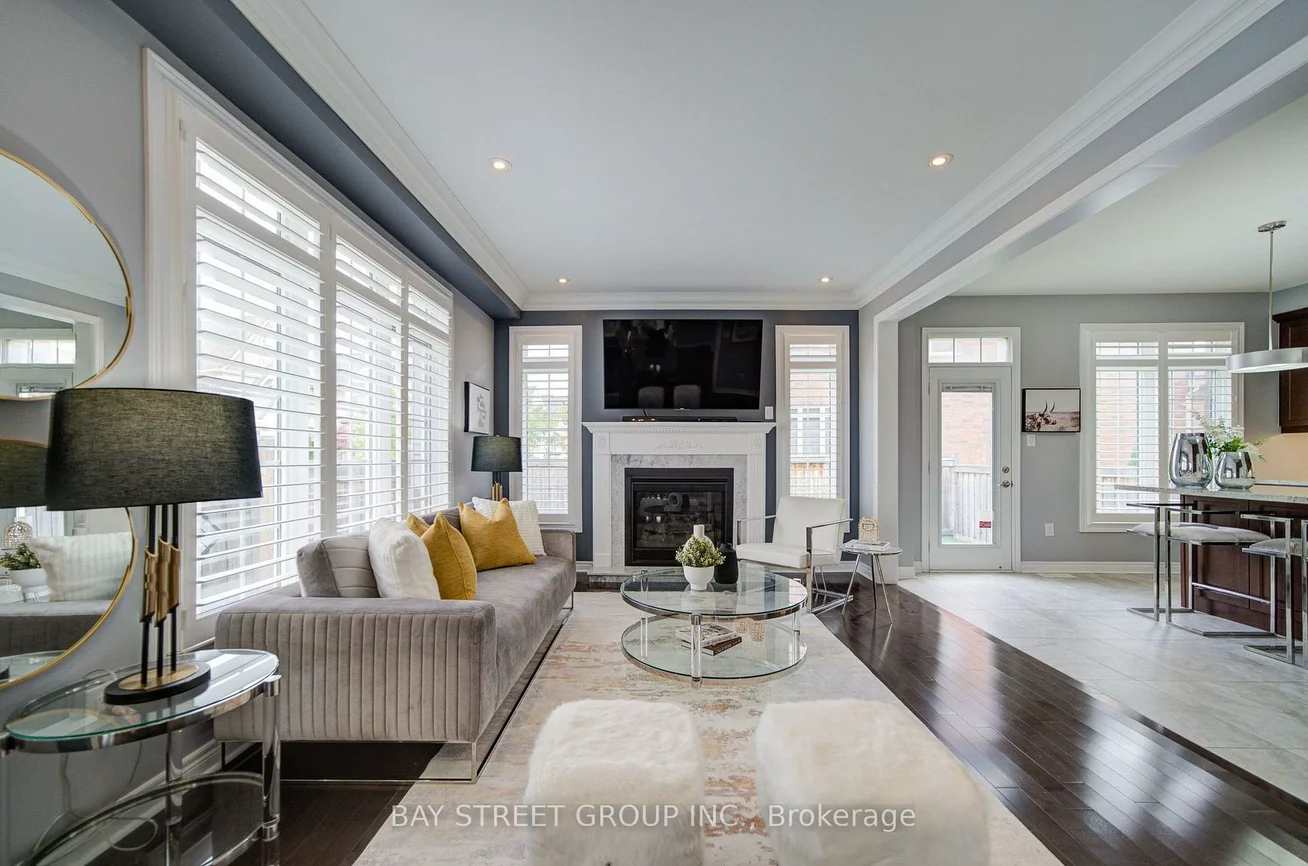 382, Begonia, 1008 - GO Glenorchy, Oakville