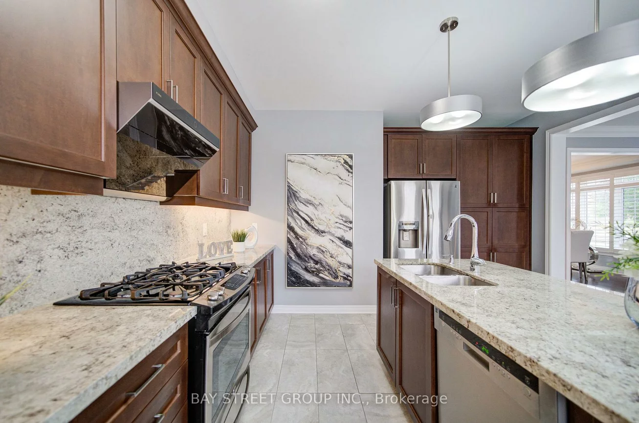 382, Begonia, 1008 - GO Glenorchy, Oakville
