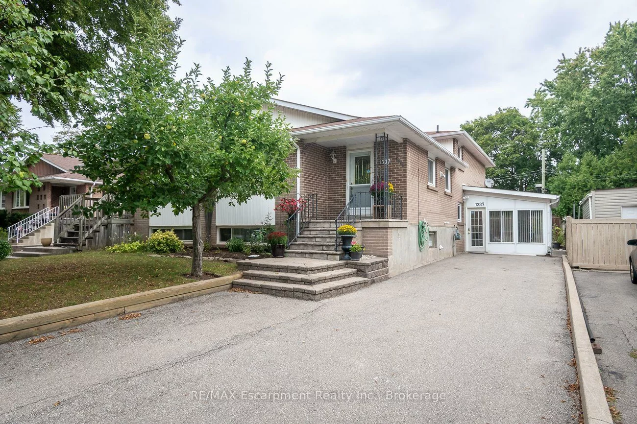 1237, REDBANK, 1003 - CP College Park, Oakville