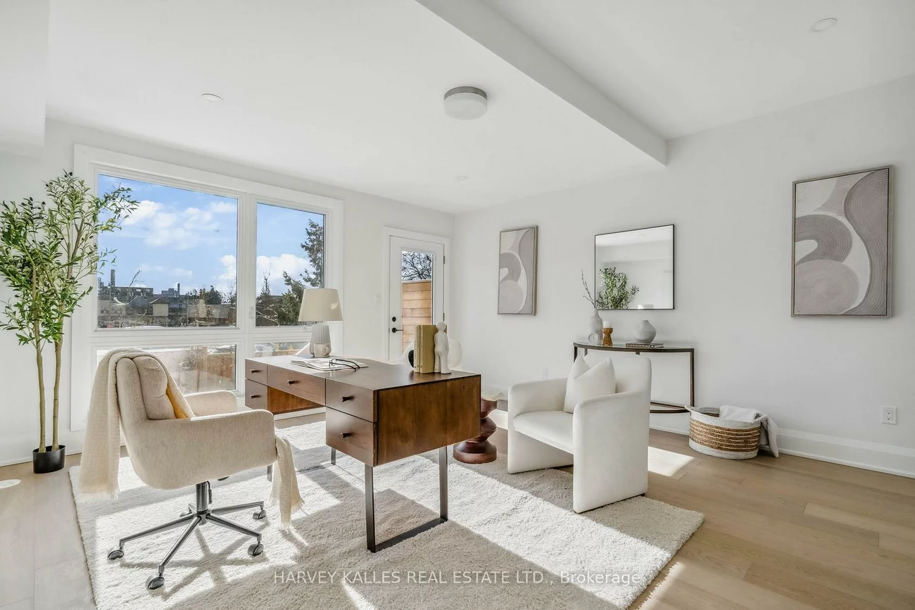138, East, 1001 - BR Bronte, Oakville