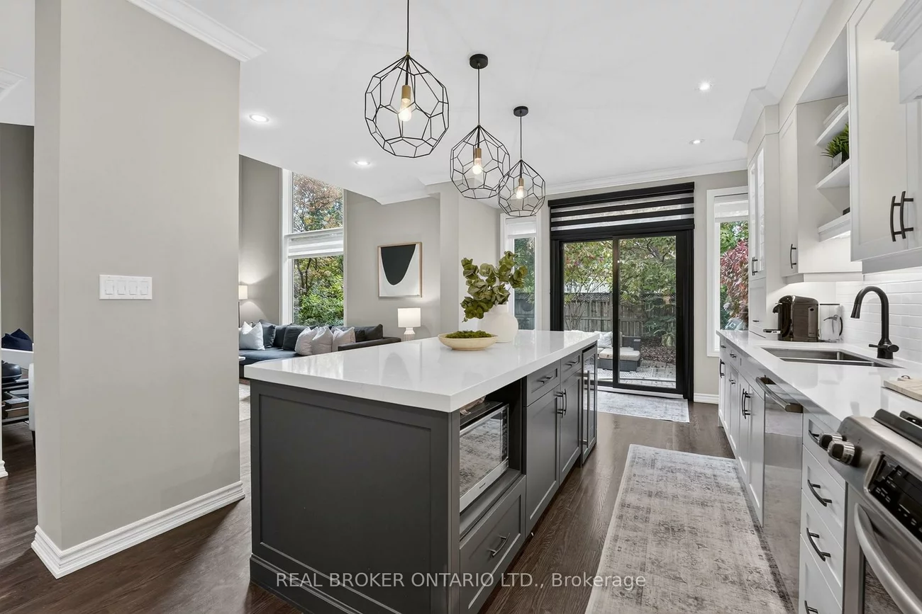2243, Woodcrest, 1019 - WM Westmount, Oakville