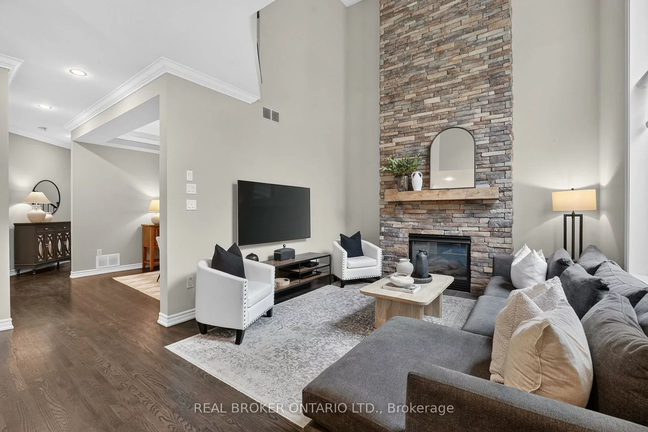2243, Woodcrest, 1019 - WM Westmount, Oakville