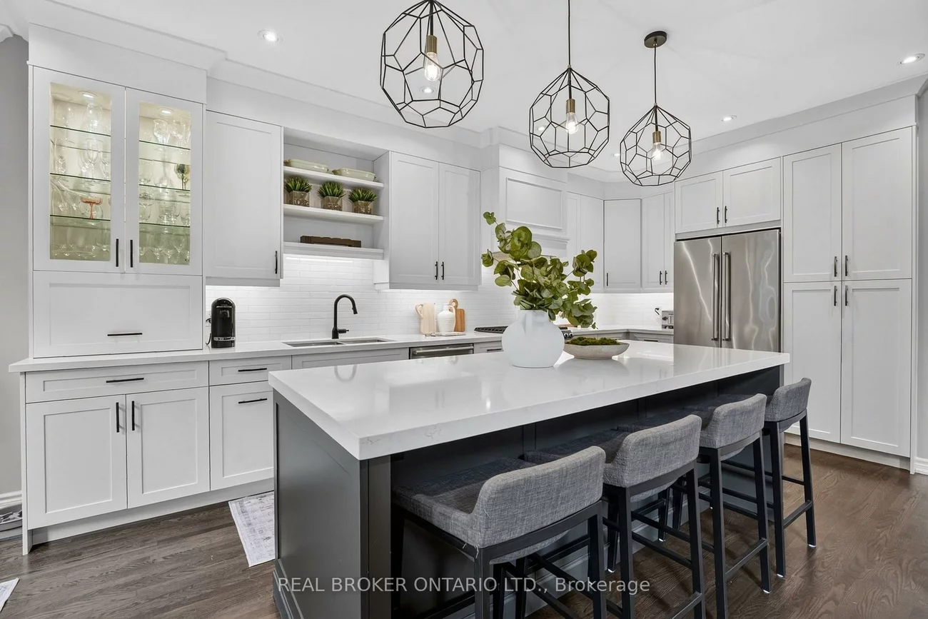 2243, Woodcrest, 1019 - WM Westmount, Oakville