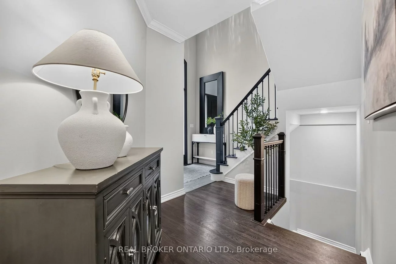 2243, Woodcrest, 1019 - WM Westmount, Oakville