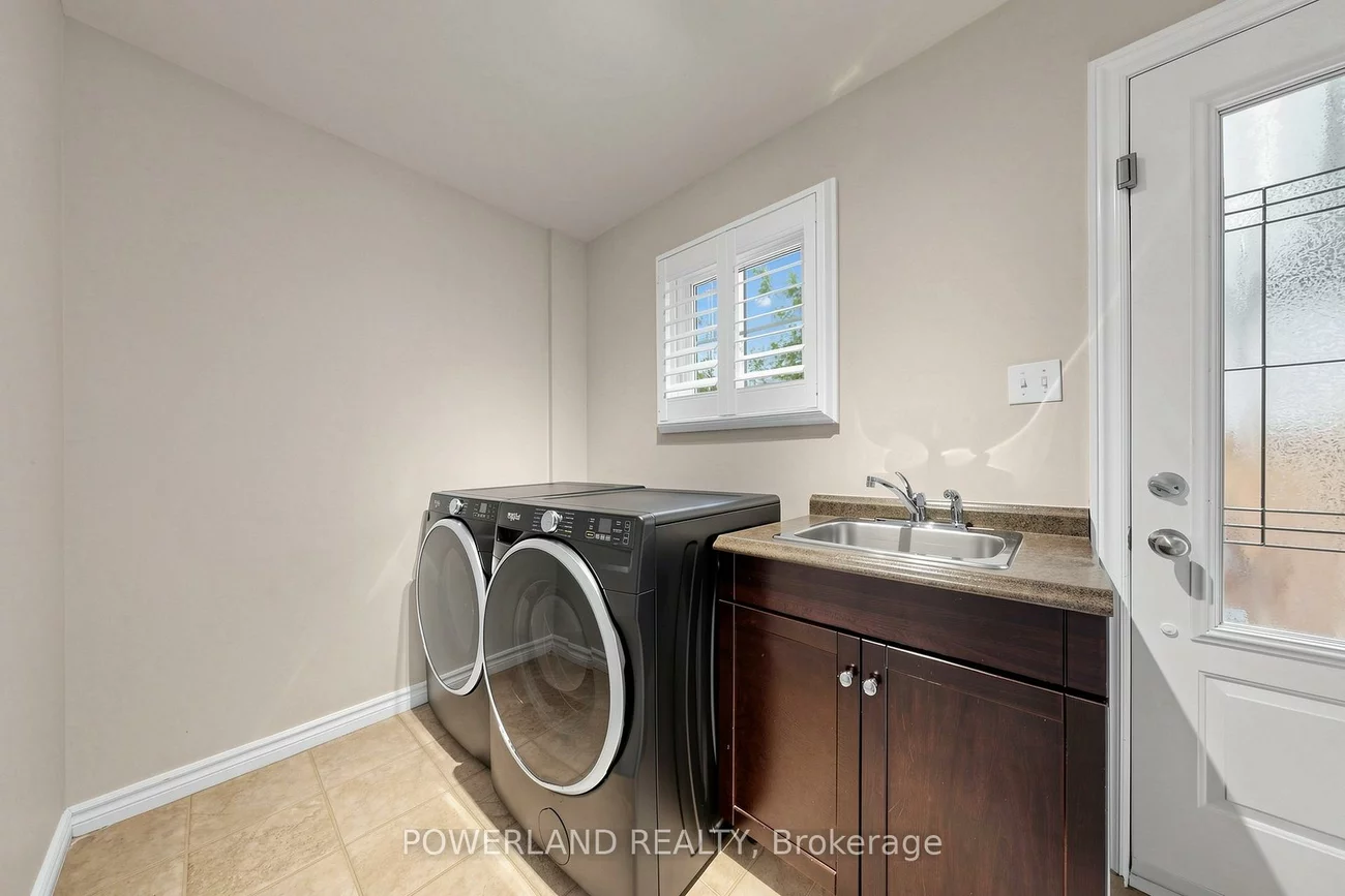 2080, Pelee, 1015 - RO River Oaks, Oakville