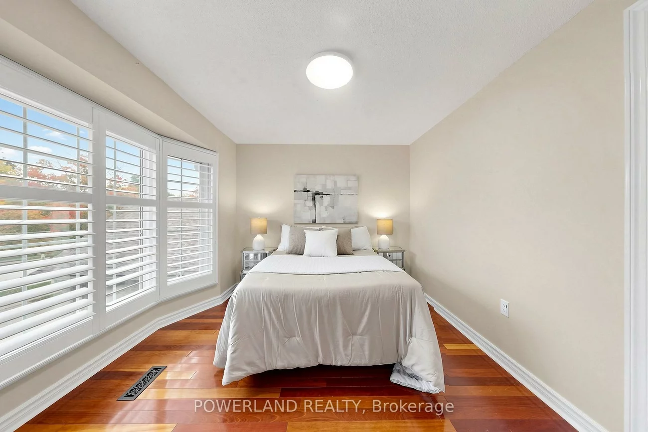 2080, Pelee, 1015 - RO River Oaks, Oakville